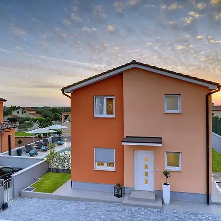 House Jadreski